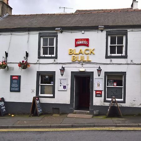 Black Bull Hotel Ланкастер Экстерьер фото