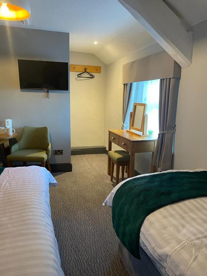 Black Bull Hotel Ланкастер Экстерьер фото